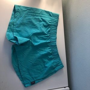 patagonia barely baggies 2 1/2 in short- teal